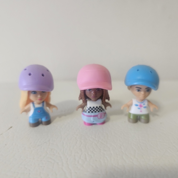 Mega Construx Barbie Figures - Picture 6 of 6